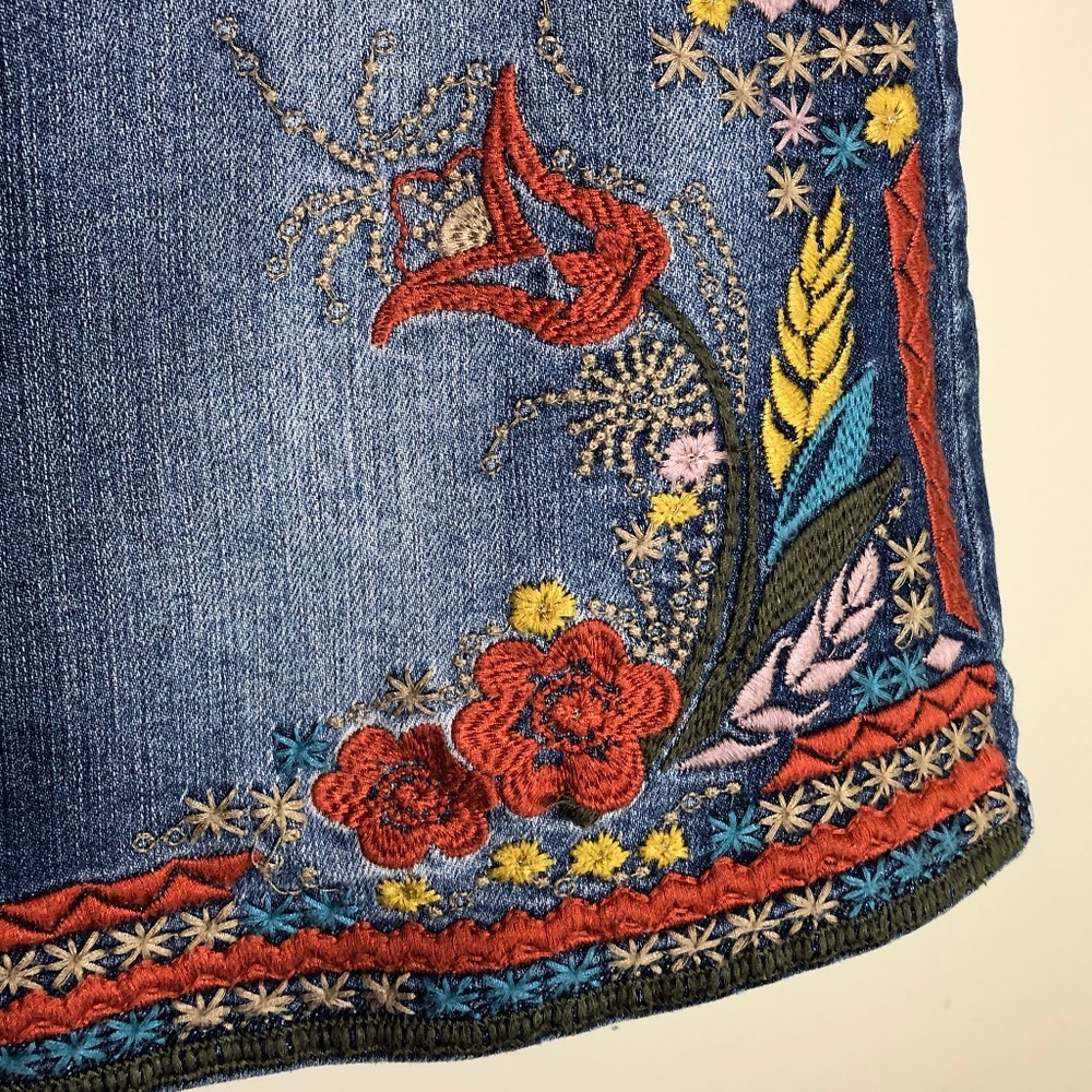 Sneak Peek Blue Denim Embroidered Bohemian Skirt Size Small - Picture 9 of 14
